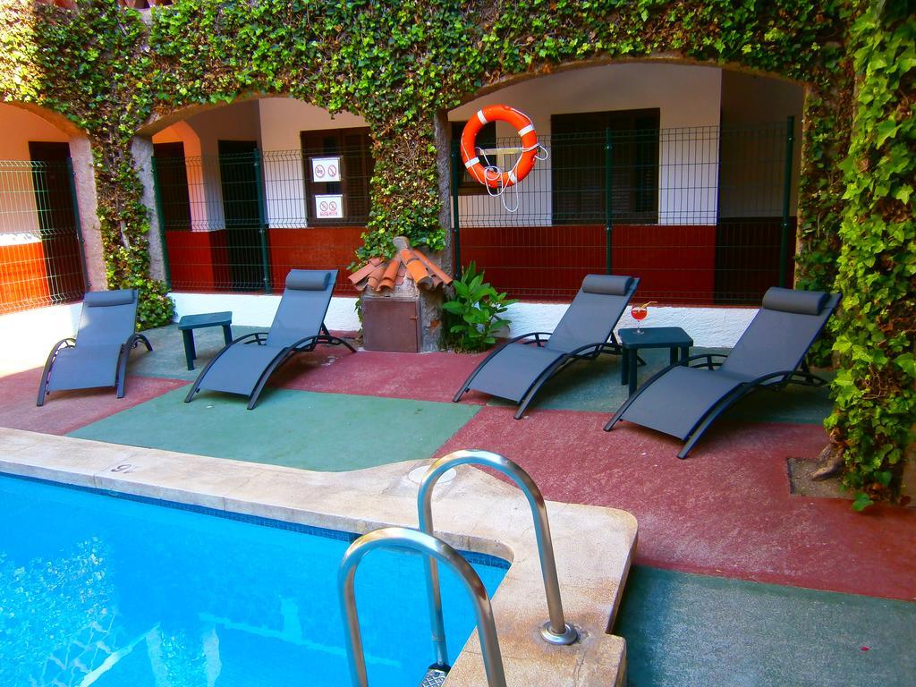 Hotel Planas โยเรตเดมาร์ ภายนอก รูปภาพ