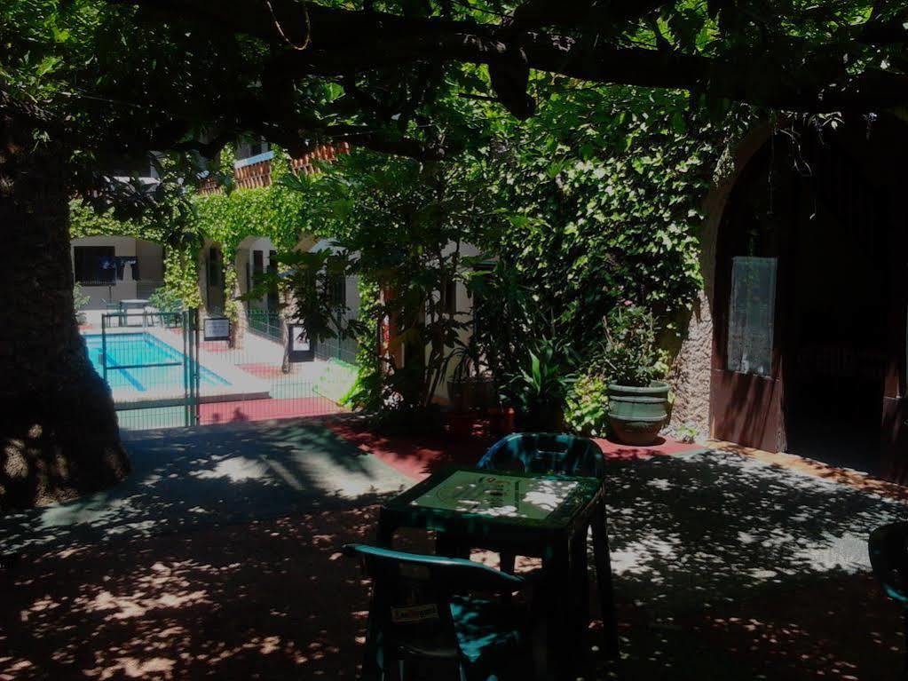Hotel Planas โยเรตเดมาร์ ภายนอก รูปภาพ