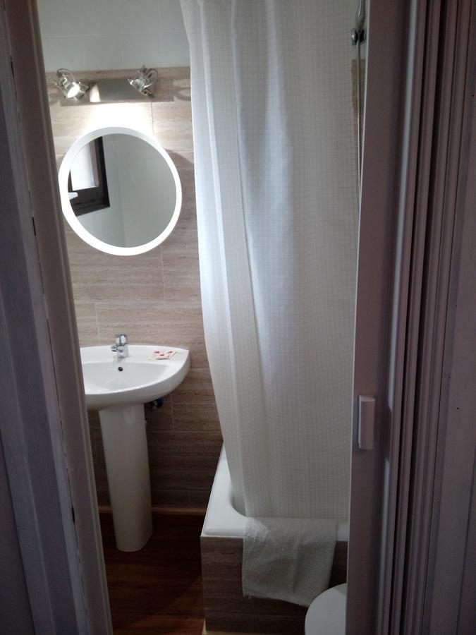 Hotel Planas โยเรตเดมาร์ ภายนอก รูปภาพ