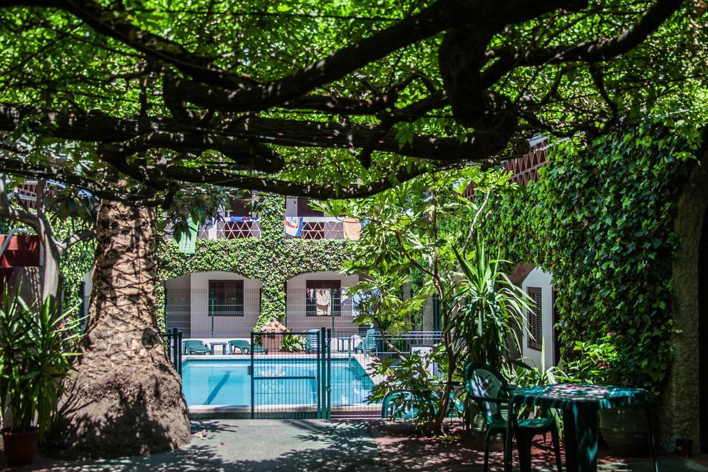Hotel Planas โยเรตเดมาร์ ภายนอก รูปภาพ